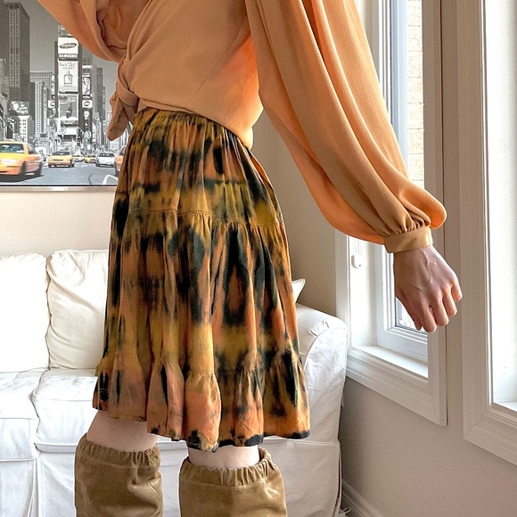 Bohemian tie dye tiered skirt - Picture 4 of 12